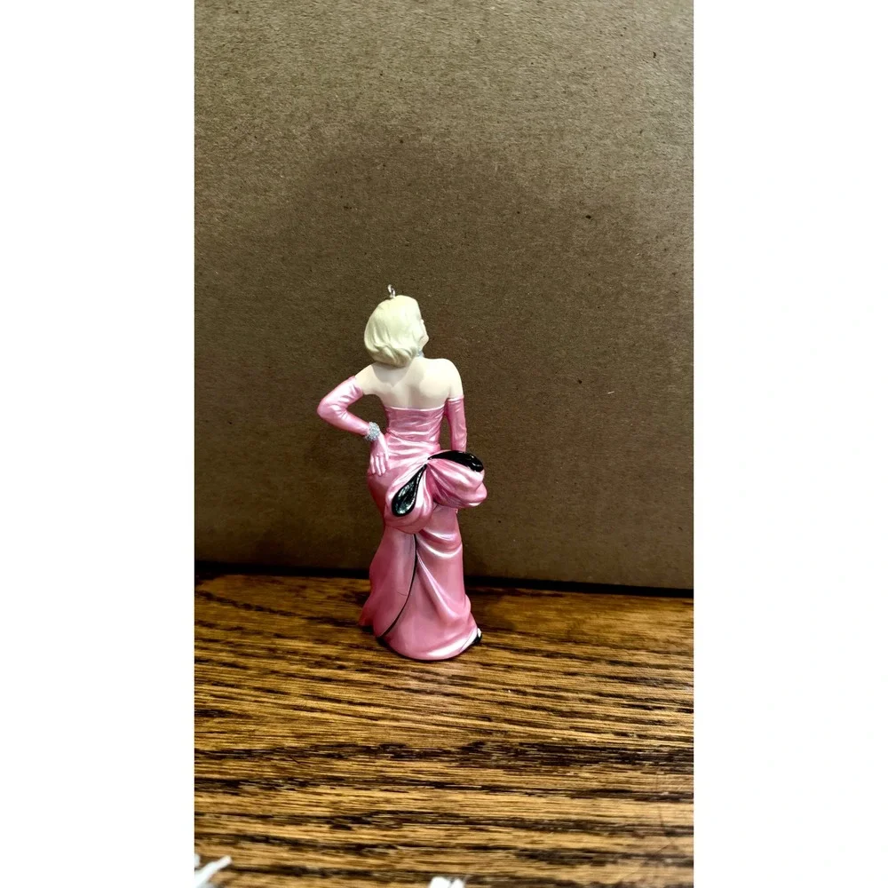1997 Hallmark Marilyn Monroe Series Christmas Ornament Pink Gown in Box